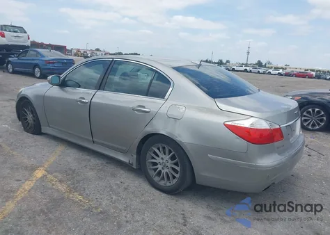 2011 Hyundai Genesis 3.8 z USA, uszkodzony, nr VIN KMHGC4DE2BU138486